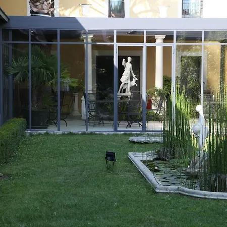 Logis La Maison Navarre Gimont