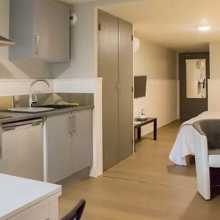 Logis La Maison Navarre Hotel