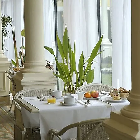 Hotel Logis La Maison Navarre Gimont